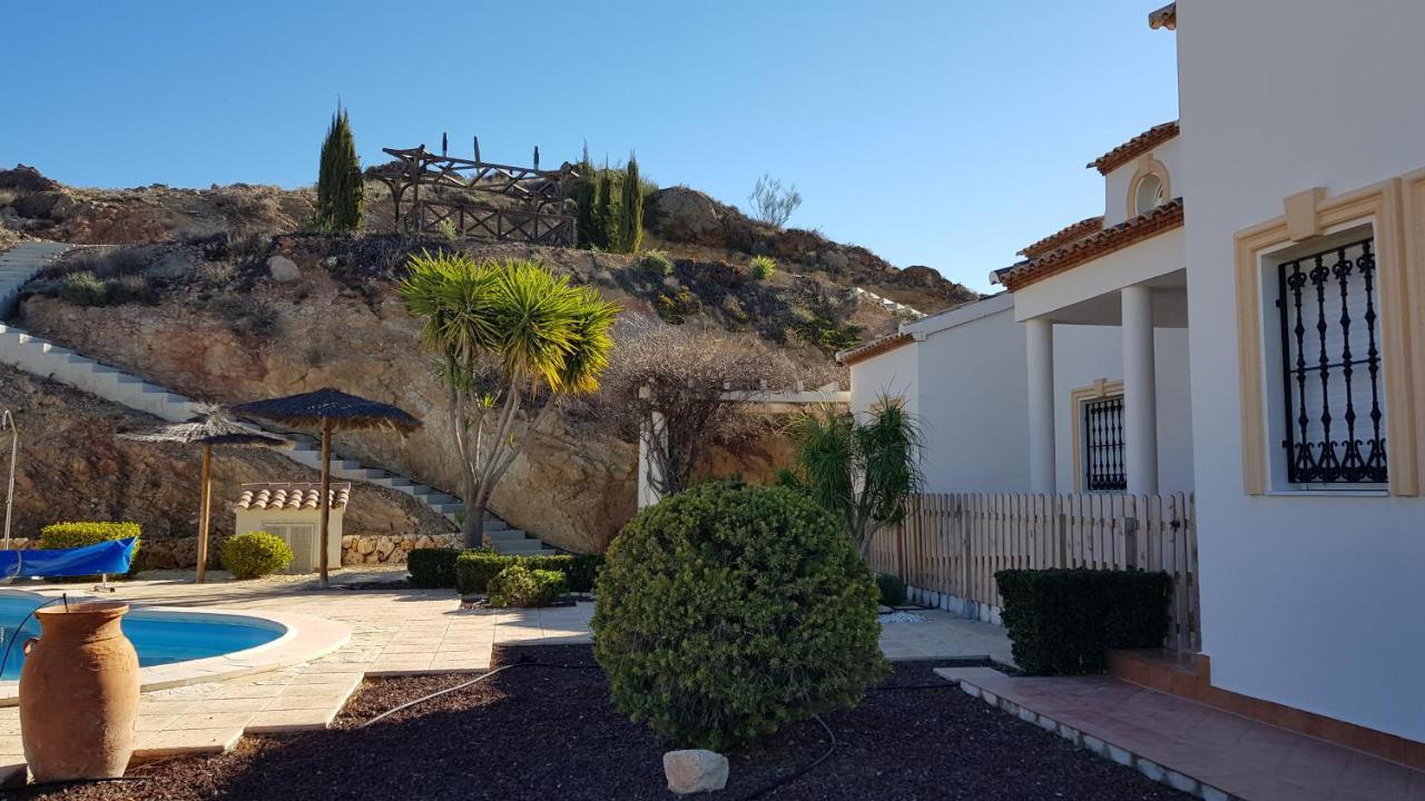 Villa Rosada - Luxurious 3-Bedroom Villa With Garden And Pool Cantoria Exterior photo