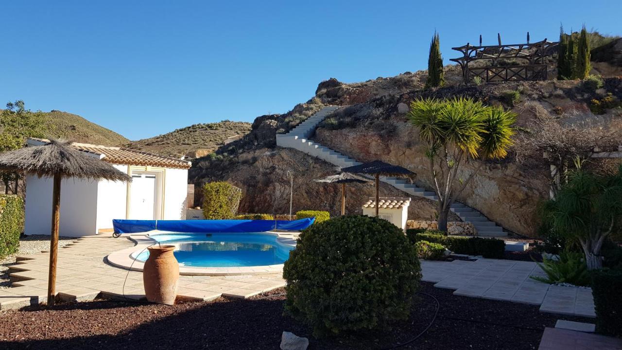 Villa Rosada - Luxurious 3-Bedroom Villa With Garden And Pool Cantoria Exterior photo